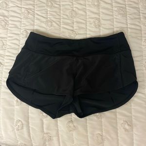 Lululemon speed-up low rise shorts 2.5” black size 4